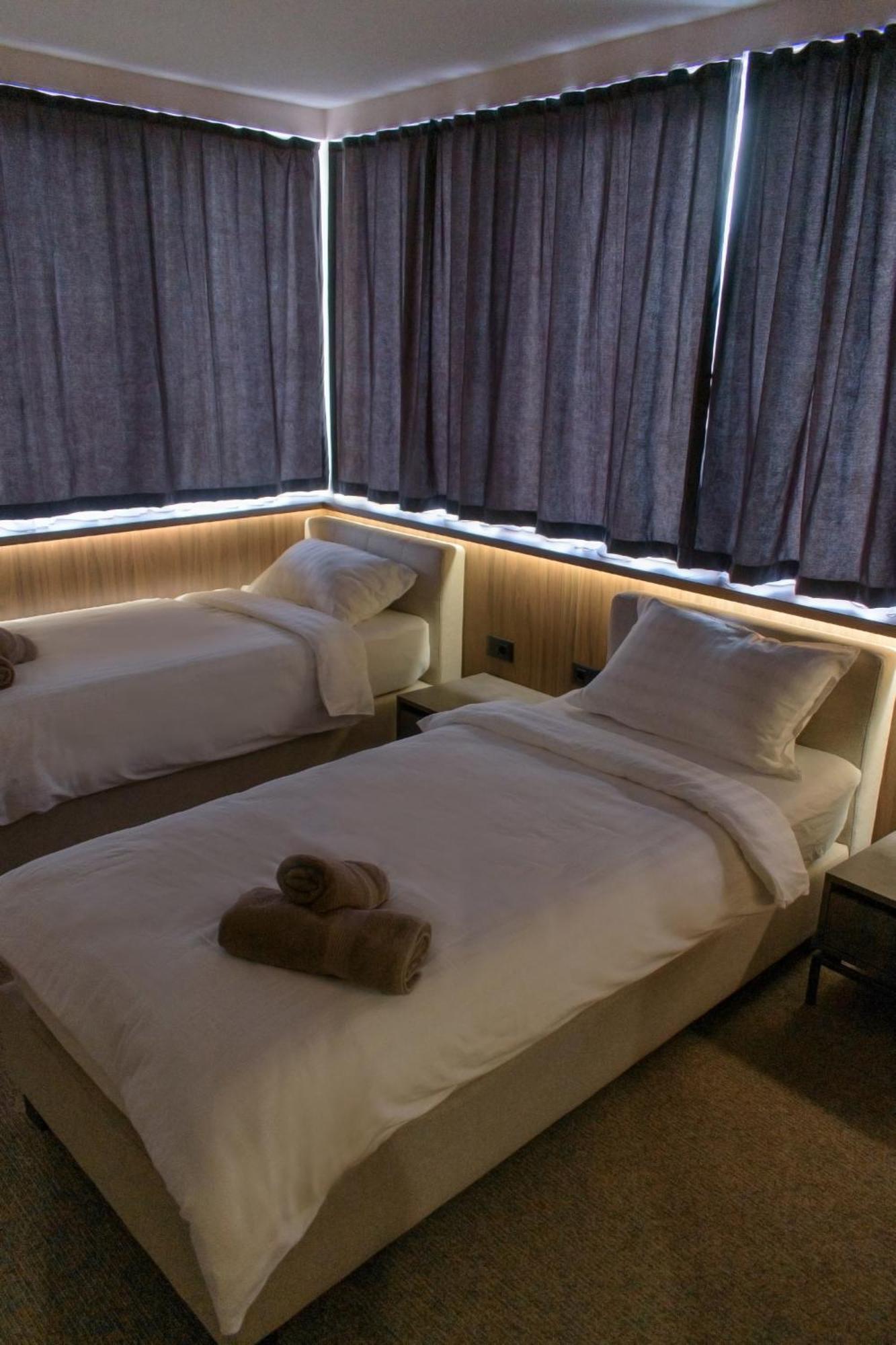 Binta Hostel Вранє Екстер'єр фото