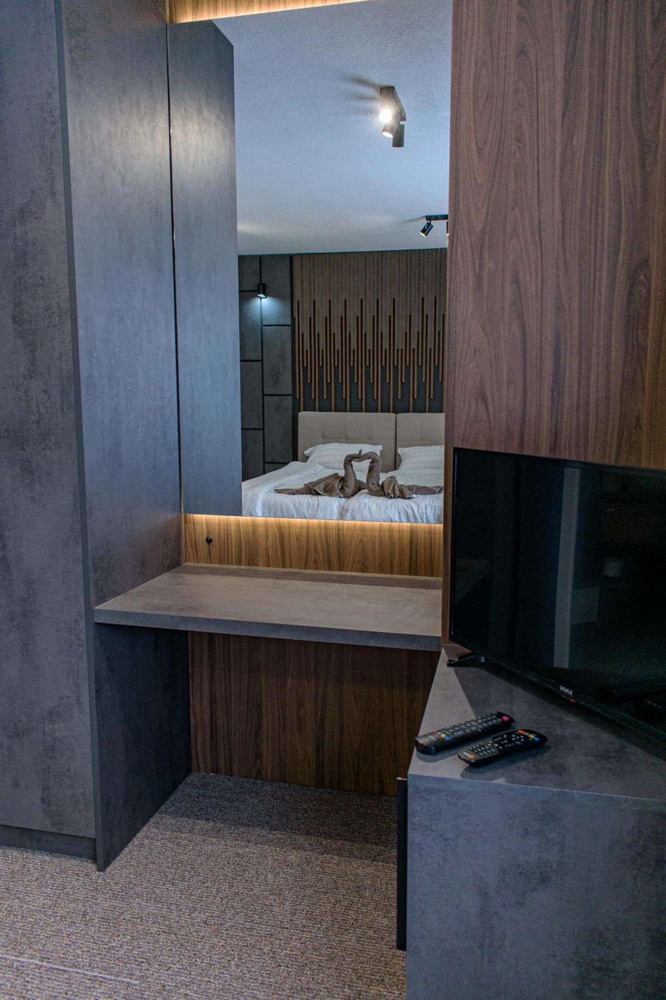Binta Hostel Вранє Екстер'єр фото